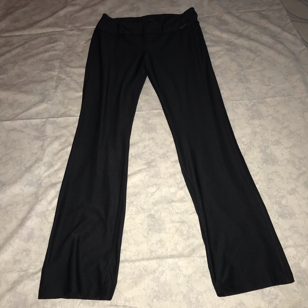 Nike straight legged leggings!😍